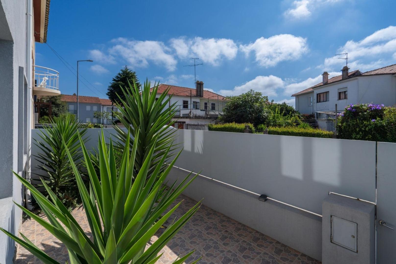 Hostwise - Charming Bright House W/ Garden Casa de férias Porto