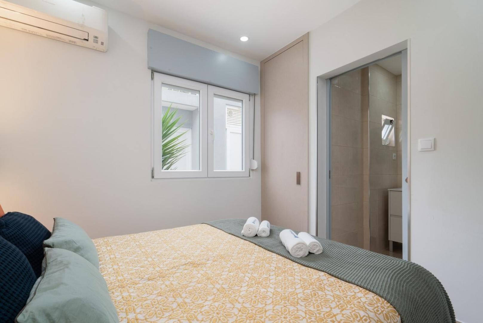 Casa de férias Hostwise - Charming Bright House W/ Garden Porto